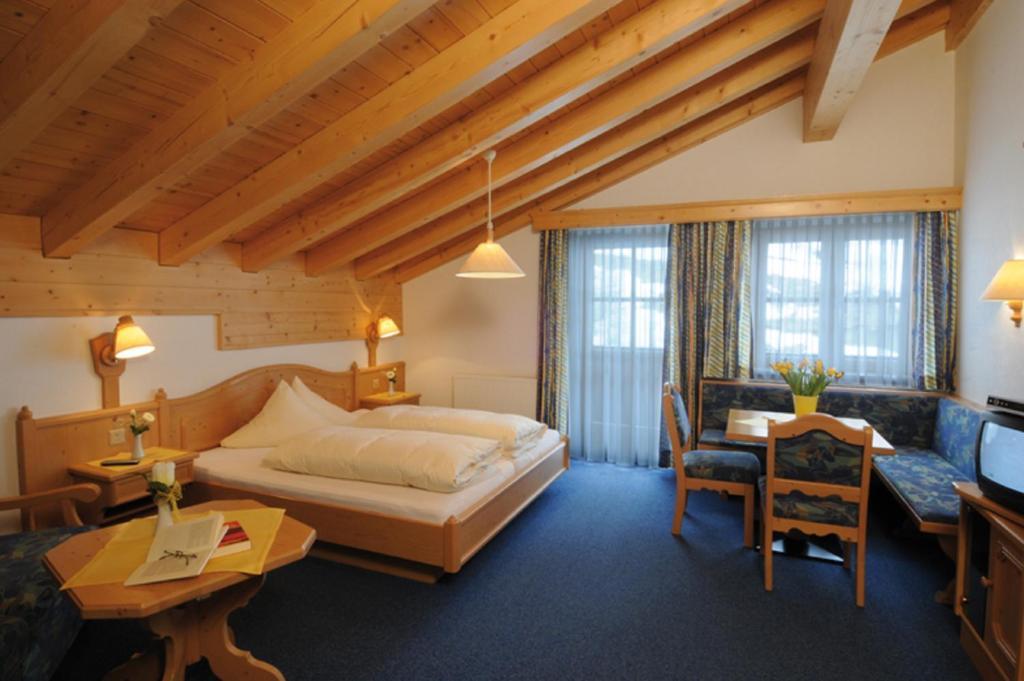 Hotel Camona & Apart Walserhof Samnaun Pokoj fotografie