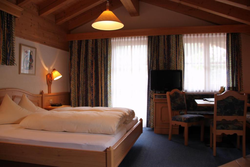 Hotel Camona & Apart Walserhof Samnaun Pokoj fotografie