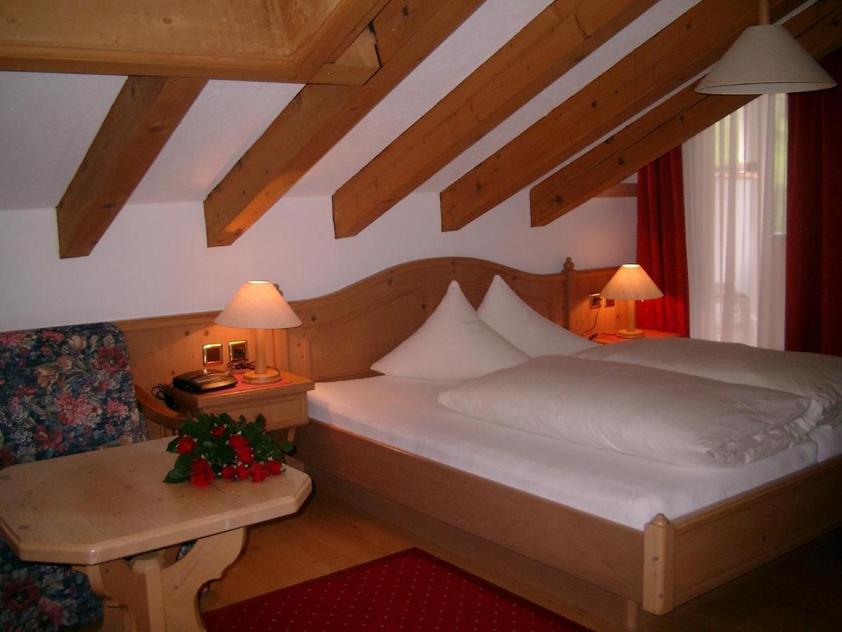 Hotel Camona & Apart Walserhof Samnaun Pokoj fotografie